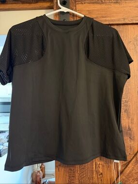 HALARA Black Short Sleeve Performance Tee with Mesh Shoulders